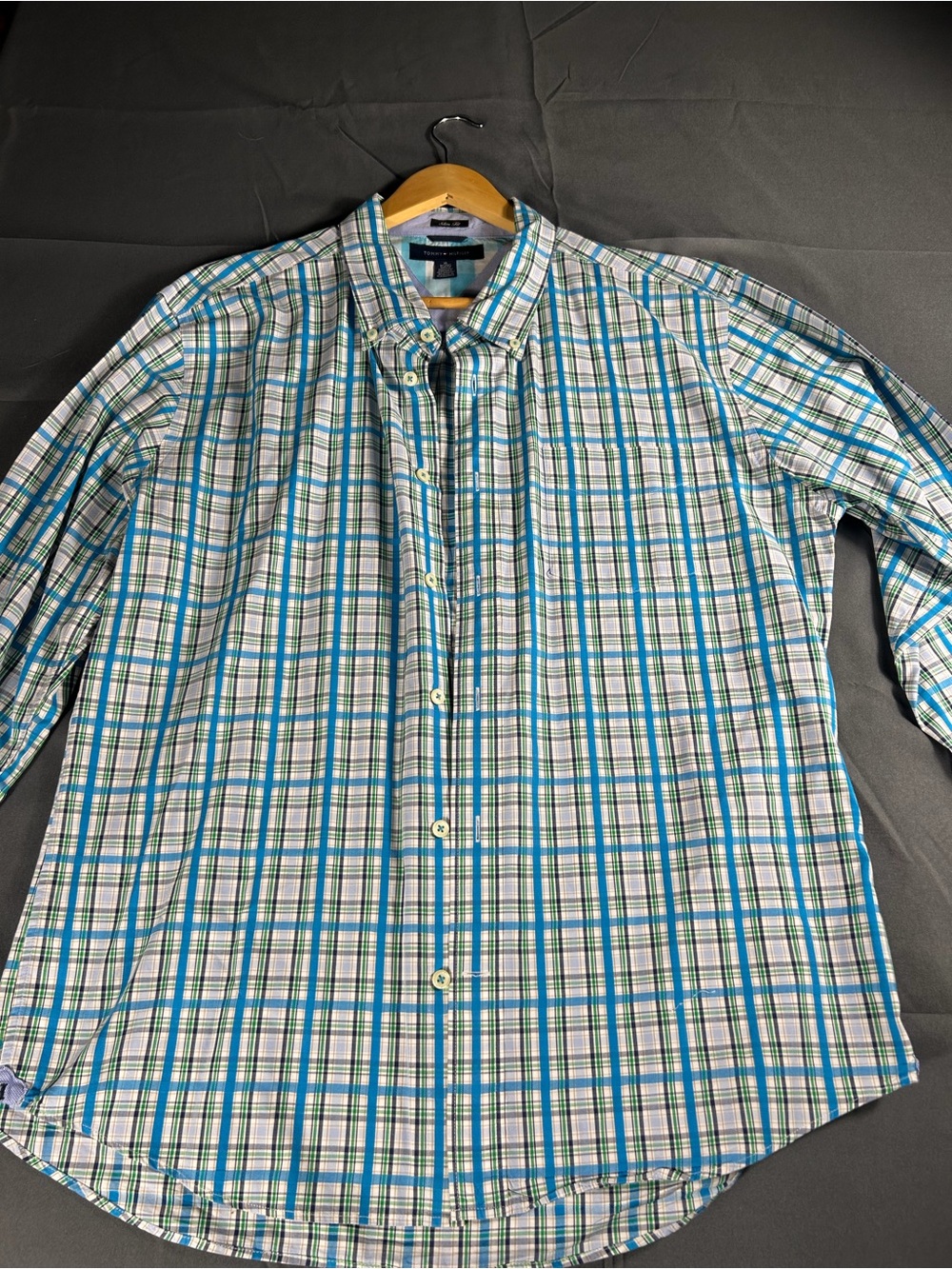 Tommy Hilfiger Plaid Cotton Button Down Size Medium Like New